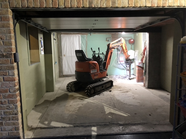 Vernieuwing garagevloer in gepolierd beton