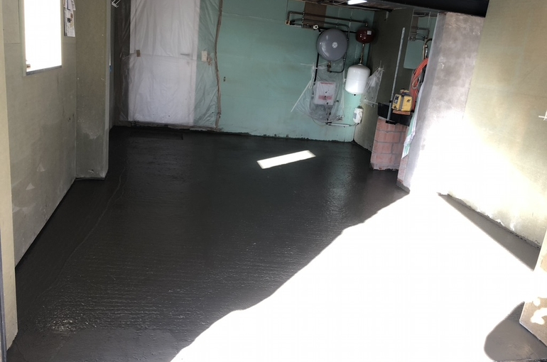 Vernieuwing garagevloer in gepolierd beton 6